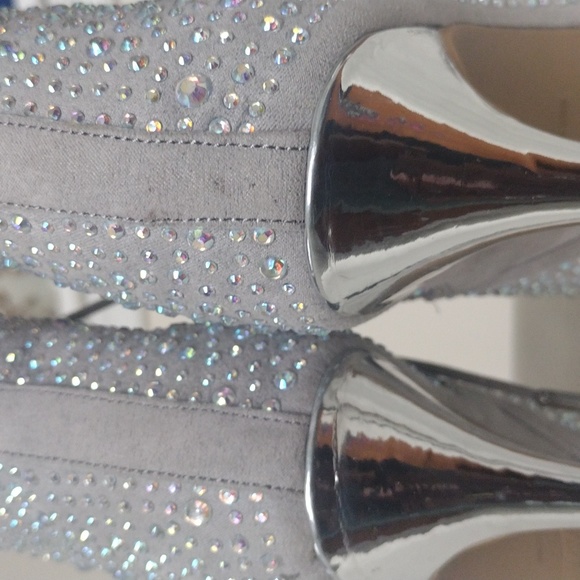 Shoes - Picture 8 of 8